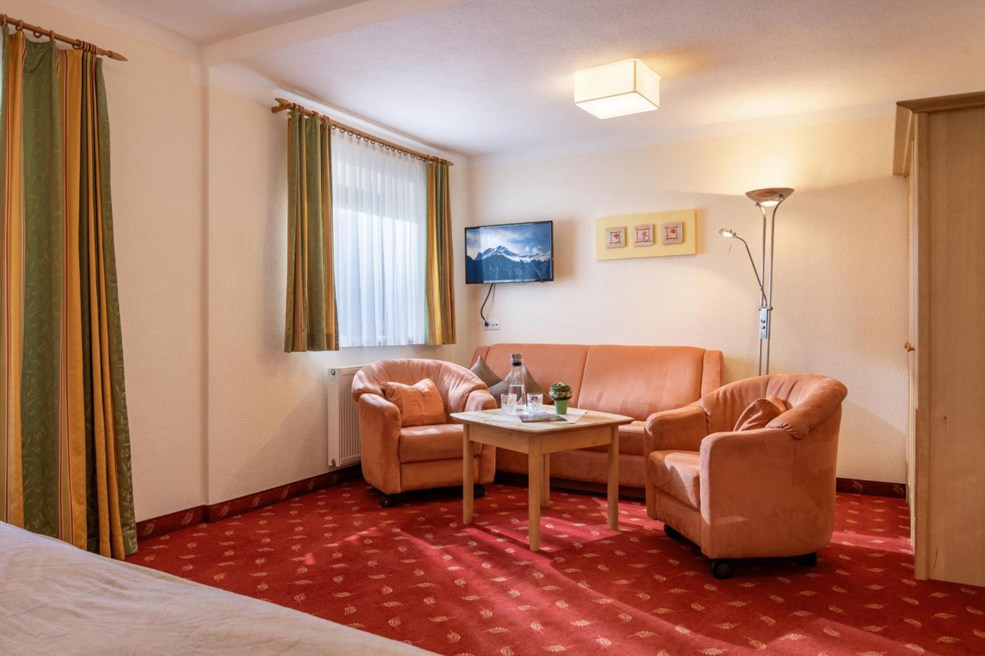Hotel Garni Birkenhof マイヤーホーフェン エクステリア 写真